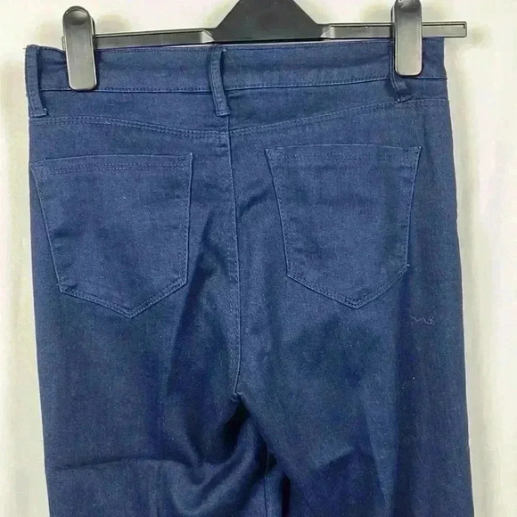 Fade to Blue Women’s Flare Jeans Dark Wash 6 Pockets  Button/Fly Front Trendy - Picture 4 of 11